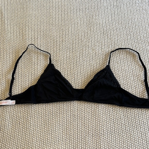 COPY - Set of two Flirty Bralettes - Picture 6 of 13